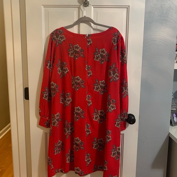 LOFT Plus Red Floral Long Sleeve Cuff Dress sz 20P - Picture 3 of 6